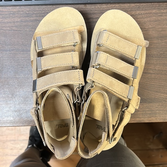 TEVA Women's Flatform Mevia Leather Sandals - Picture 2 of 4